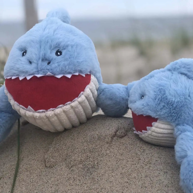 Finn the Shark Knottie Toy